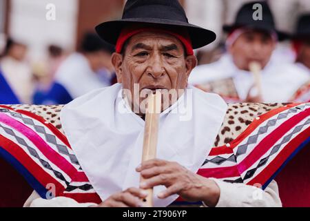 Lima, Pérou, samedi 18 novembre 2023. Danseurs dans le défilé traditionnel pour la Festivité de la Vierge de Candelaria dans le centre de Lima Banque D'Images