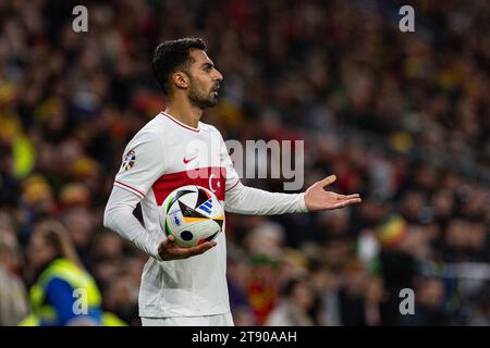 Cardiff City Stadium, Cardiff, Royaume-Uni. 21 novembre 2023. UEFA Euro qualification Group D football, pays de Galles contre Turquie ; Zeki Celik de Turquie crédit : action plus Sports/Alamy Live News Banque D'Images