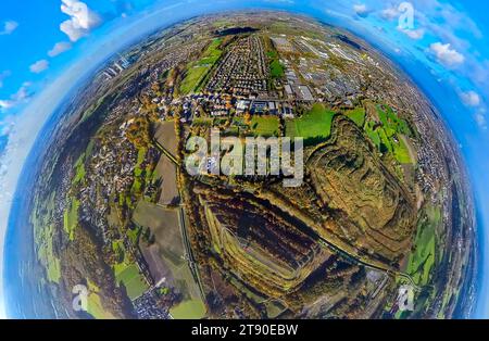 Luftbild, Lippepark Schacht Franz, umgeben von Wald und herbstlichen Laubbäumen, Bergehalden Halde Humbert und Kissinger Höhe, Wohngebiet Arbeiter-Kolonie Herringen Isenbecker Hof, Erdkugel, Fisheye Aufnahme, Fischaugen Aufnahme, 360 Grad Aufnahme, petit monde, petite planète, fisheye Bild, Stadtbezirk Herringen, Hamm, Ruhrgebiet, Nordrhein-Westfalen, Deutschland ACHTUNGxMINDESTHONORARx60xEURO *** vue aérienne, Lippepark Schacht Franz, entouré de forêts et d'arbres caduques automnaux, de tas de scories Halde Humbert et Kissinger Höhe, colonie de travailleurs de la zone résidentielle Herringen Isenbecker Hof, terre glo Banque D'Images