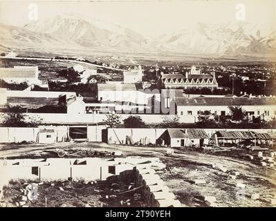 Salt Lake City, Camp Douglas et les montagnes Wasatch en arrière-plan, c. 1870, Andrew Joseph Russell ; auteur : Ferdinand V. Hayden, américain, 1830 - 1902, 6 x 8 po. (15,24 x 20,32 cm) (image)9 1/4 x 11 15/16 pouces (23,5 x 30,32 cm) (monture), estampe albumen, États-Unis, 19e siècle Banque D'Images