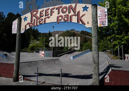 Voyage autour de l'île du Sud de la Nouvelle-Zélande. Sur la photo, Reefton est une petite ville sur la côte ouest de l'île d'Isouth. Reefton est la côte ouest seulement moi Banque D'Images