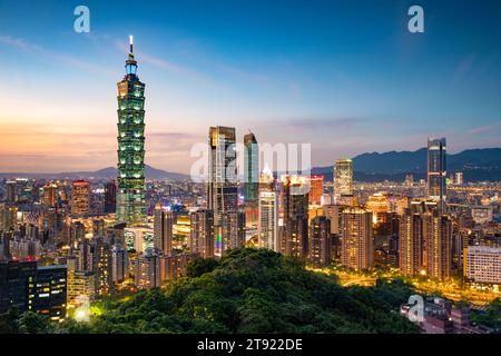Ville de Taipei à Taiwan, nuit Banque D'Images