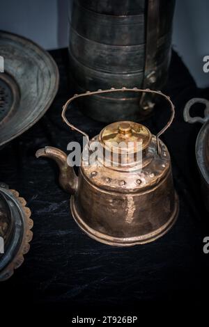 Pot de thé turc faite dans un style traditionnel Banque D'Images