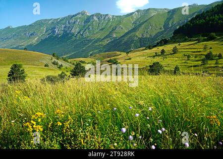 Litlle Tibet, Gran Sasso et Monti della Laga National Park, Apennins, provinces de Teramo, l'Aquila, Pescara, région des Abruzzes, Italie, Gran Sasso et Banque D'Images