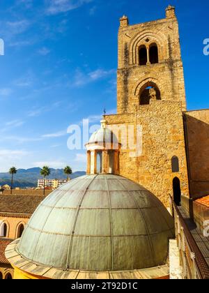 Cathédrale de Monreale clocher à Monreale, Palerme - Sicile, Italie Banque D'Images