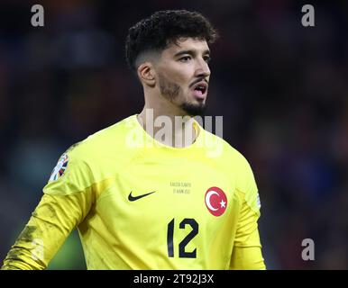 Cardiff, Royaume-Uni. 21 novembre 2023. Altay Bayindir, de Turquie, lors du match de qualification pour le Championnat d'Europe de l'UEFA au Cardiff City Stadium, Cardiff. Le crédit photo doit se lire comme suit : Darren Staples/Sportimage crédit : Sportimage Ltd/Alamy Live News Banque D'Images