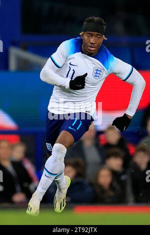 Liverpool, Royaume-Uni. 21 novembre 2023. Noni Madueke #11 d'Angleterre U21 en action lors du match de qualification de l'UEFA Euro U21 Angleterre U21 vs Irlande du Nord U21 à Goodison Park, Liverpool, Royaume-Uni, le 21 novembre 2023 (photo de Conor Molloy/News Images) à Liverpool, Royaume-Uni le 11/21/2023. (Photo de Conor Molloy/News Images/Sipa USA) crédit : SIPA USA/Alamy Live News Banque D'Images