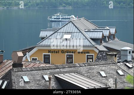 Une impression de la célèbre ville de Hallstatt sur le lac Hallstatt Banque D'Images