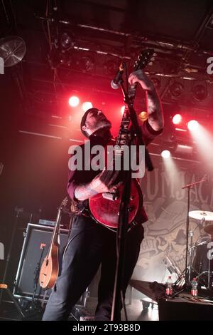 Groupe de punk celtique originaire d'Australie, The Rumjacks, se produisant en live au SO36 à Berlin, en Allemagne. Banque D'Images