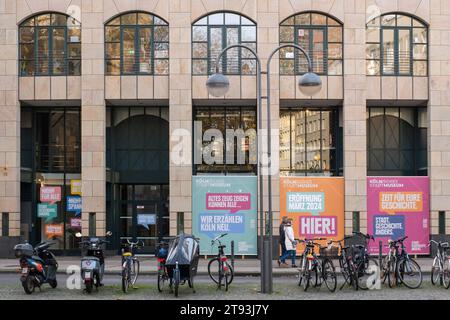En mars 2024, le Musée de la ville de Cologne ouvrira une nouvelle exposition permanente à Minoritenstraße 13. Dans l'ancienne maison de couture Franz Sauer Banque D'Images