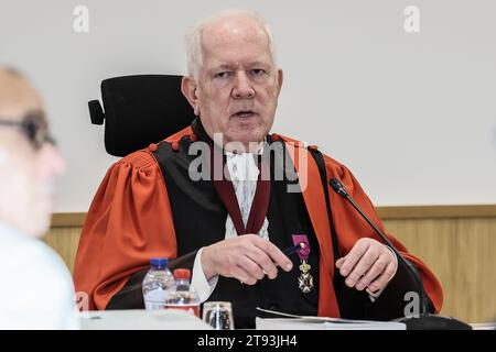 ATTENTION AUX ÉDITEURS : IMAGES non bloquées, POUR USAGE INTERNE CHEZ BELGA UNIQUEMENT - Président de la cour Philippe Gorle photographié lors de la session de constitution du jury au procès des assises d'Omar Benchamsy devant la cour des assises de la province de Liège à Liège, mercredi 22 novembre 2023. Benchamsy est accusé de deux meurtres et de cinq tentatives d'homicides dans un café d'Eupen. BELGA PHOTO BRUNO FAHY Banque D'Images