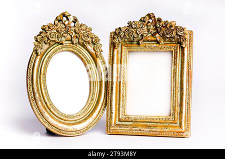 cadres de tableau ornés d'or antique, isolés Banque D'Images