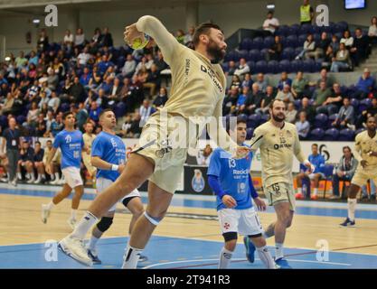 Porto, 19/11/2023 - Futebol Clube do Porto a accueilli le football Club «OS Belenenses» cet après-midi, à la Pavilhão Dragão Arena, dans un match comptant pour la 12e manche du Championnat National de Handball - 2023/2024. Nikolaj Laeso. (José Carmo / Global Imagens) Banque D'Images