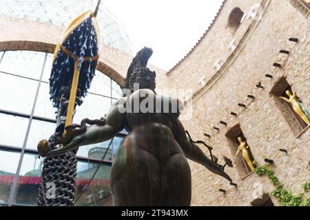 Figueres, Espagne - 13 mai 2023 : Musée du Théâtre de Salvador Dali à Figueres. Banque D'Images