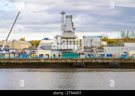 Construction de la frégate HMS Glasgow Type 26 au chantier naval de BAE Systems, Scotstoun, Glasgow, Écosse, Royaume-Uni, Europe Banque D'Images