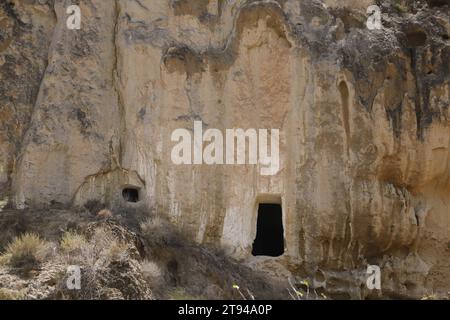 Maisons rupestres détruites par des tremblements de terre à Cuevas del Almanzora, Almería, Espagne Banque D'Images