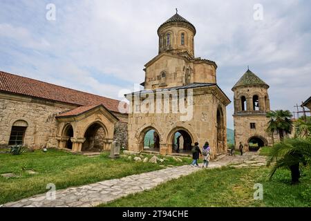 Kloster Gelati, St.-Nikolaus-Kirche, rechts der Glockenturm, nahe Kutaissi, Motsameta, Imeretien, Georgien Banque D'Images