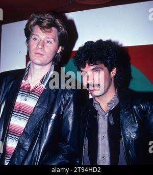 **PHOTO DE FICHIER** Daryl Hall Sues et dépose une ordonnance restrictive sur John Oates. 1989 Daryl Hall John Oates John Barrett/PHOTOlink/MediaPunch Banque D'Images