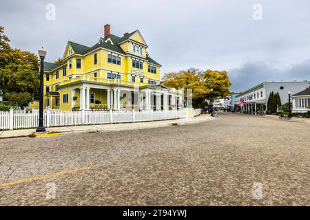 Main Street Mackinac Island, Windermere, maison d'été et hôtel de Charles Anthony depuis 1904. Hôtel Windermere sur l'île Mackinac, Michigan, États-Unis Banque D'Images