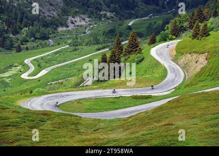 Cyclistes sur le col du Glandon, France, Savoie, Maurienne Banque D'Images