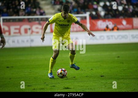 Zamora, Espagne, le 22 novembre 2023 : le joueur de Villarreal CF, Gerard Moreno (7 ans), avec le ballon lors du deuxième tour de la SM El Rey Cup 2023-24 entre Zamora CF et Villarreal CF, le 22 novembre 2023, au stade Ruta de la Plata, à Zamora, Espagne. Crédit : Alberto Brevers / Alamy Live News Banque D'Images