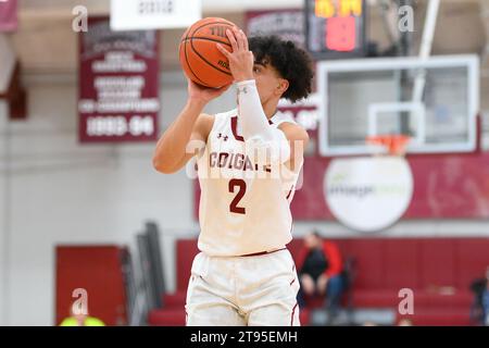 22 novembre 2023 : Braeden Smith (2 ans), garde des Colgate Raiders, tire le ballon contre les Crimson de Harvard lors de la seconde mi-temps le mercredi 22 novembre 2023 à Cotterell court à Hamilton, NY. Rich Barnes/CSM Banque D'Images