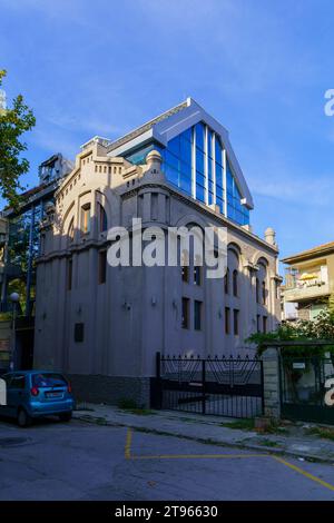 Varna, Bulgarie - 22 septembre 2023 : vue du bâtiment de la synagogue centrale, à Varna, Bulgarie Banque D'Images