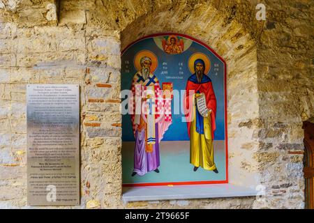 Bachkovo, Bulgarie - 26 septembre 2023 : monuments commémoratifs au chef de l'église sauvant les Juifs pendant la Seconde Guerre mondiale, dans le monastère Bachkovo de la Dormition de Theotokos, Banque D'Images