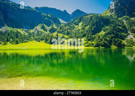 Unterer Gaisalpsee, Allgaeu Alpes, Allgaeu, Bavière, Allemagne Banque D'Images