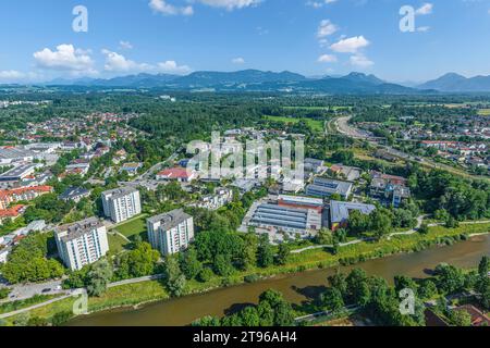 Vue aérienne de la ville de Rosenheim en haute-Bavière autour du stade de glace Banque D'Images