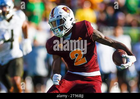 Arizona State Sun Devils Running back Elijhah Badger (2) court avec le ballon lors d'un match de football universitaire de saison régulière contre les Ducks de l'Oregon, sa Banque D'Images