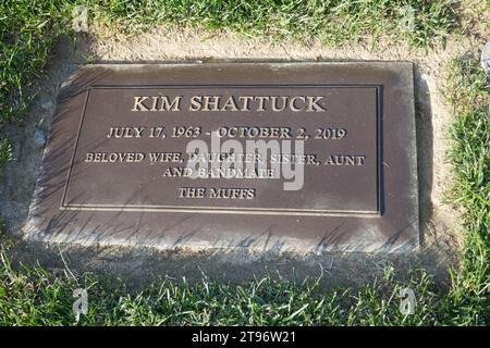 Glendale, Californie, États-Unis 21 novembre 2023 la chanteuse Kim Shattuck tombe dans la section lumière gentille au Forest Lawn Memorial Park le 21 novembre 2023 à Glendale, Californie, États-Unis. Photo de Barry King/Alamy stock photo Banque D'Images