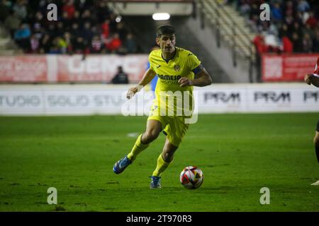 Zamora, Espagne. 22 novembre 2023. Le joueur de Villarreal CF, Gerard Moreno (7 ans) avec le ballon lors du deuxième tour de la SM El Rey Cup 2023-24 entre Zamora CF et Villarreal CF, le 22 novembre 2023, au stade Ruta de la Plata, à Zamora, en Espagne. (Photo Alberto Brevers/Pacific Press) crédit : Pacific Press Media production Corp./Alamy Live News Banque D'Images