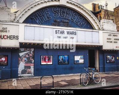 L'écran du cinéma vert, montrant Star Wars le dernier Jedi, pris le 29 décembre 2017, Islington Green, Londres Banque D'Images