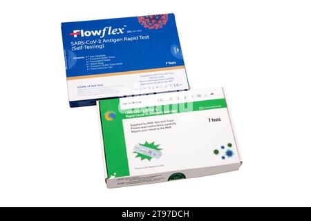 Boîte de test à flux latéral / LFT / LFD / kit de dispositif à flux latéral pour le test de coronavirus du virus COVID 19 fourni par le gouvernement britannique test et trace. (136) Banque D'Images