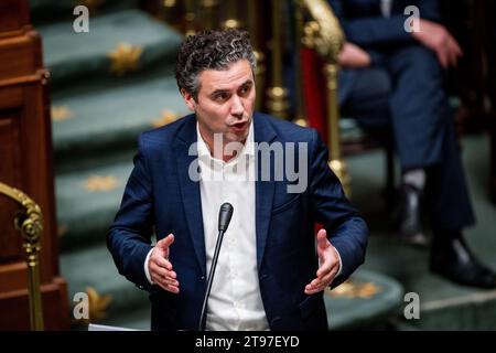 Bruxelles, Belgique. 23 novembre 2023. Joris Vandenbroucke de Vooruit photographié lors d'une session plénière de la Chambre au Parlement fédéral à Bruxelles le jeudi 23 novembre 2023. BELGA PHOTO JASPER JACOBS crédit : Belga News Agency/Alamy Live News Banque D'Images