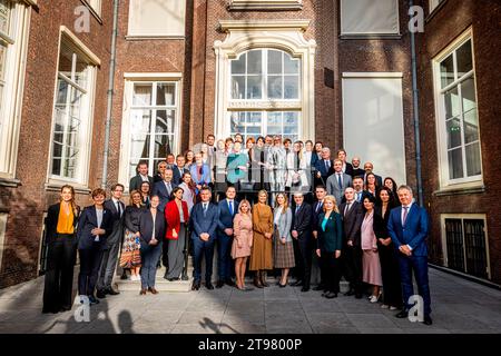 La Haye, pays-Bas. 23 novembre 2023. LA HAYE, PAYS-BAS - NOVEMBRE 23 : la reine Maxima des pays-Bas participe à une réunion du programme de circonscription du ministère des Finances sur l'éducation financière et la santé financière à la Maison Johan de Witt le 23 novembre 2023 à la Haye, pays-Bas. Crédit : Patrick van Katwijk/dpa/Alamy Live News Banque D'Images