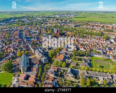 Aérien de la ville historique Bolsward aux pays-Bas Banque D'Images