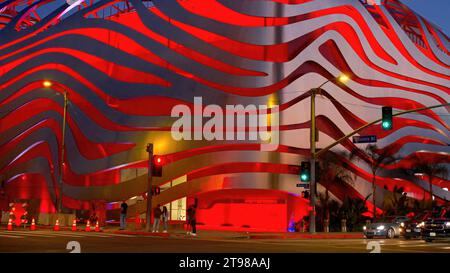 Petersen Automotive Museum à Los Angeles - LOS ANGELES, ÉTATS-Unis - NOVEMBRE 5. 2023 Banque D'Images