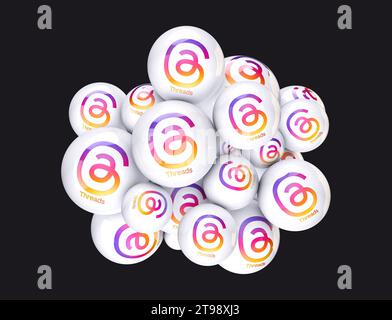 Logo threads. Une nouvelle application de médias sociaux de Meta à Rival Twitter. Rendu 3D. Banque D'Images