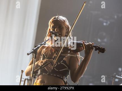 AMSTERDAM - son mieux lors d'un concert à AFAS Live. Ce sont les plus grands concerts de la carrière du groupe à ce jour. ANP EVA PLEVIER netherlands Out - belgique Out Banque D'Images