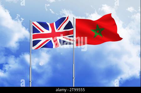 Maroc, drapeaux britanniques ensemble agitant contre le ciel bleu Banque D'Images