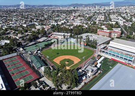 Une vue aérienne générale de Dedeaux Field sur le campus de l'Université de Californie du Sud jeudi 23 novembre 2023, à Los Angeles. Banque D'Images