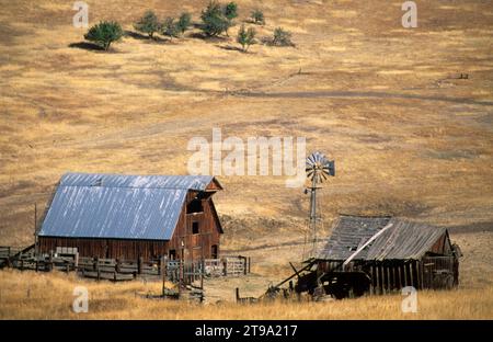 Ranch Barn au nord d'Enterprise, comté de Wallowa, Oregon Banque D'Images