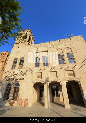 Al Seef Heritage Hotel dans le vieux Dubaï, Dubaï, Émirats arabes Unis. Banque D'Images