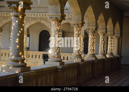 Sindh maddarsatulislam université iner cour vue de nuit Banque D'Images