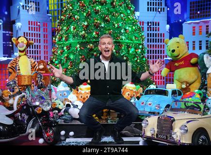 Animateur du Late Late Show Patrick Kielty lors du dévoilement du thème et du décor du Late Late Toy Show, aux studios RTE à Dublin. Date de la photo : mercredi 22 novembre 2023. Banque D'Images