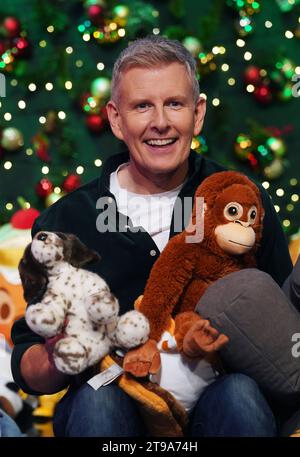 Animateur du Late Late Show Patrick Kielty lors du dévoilement du thème et du décor du Late Late Toy Show, aux studios RTE à Dublin. Date de la photo : mercredi 22 novembre 2023. Banque D'Images