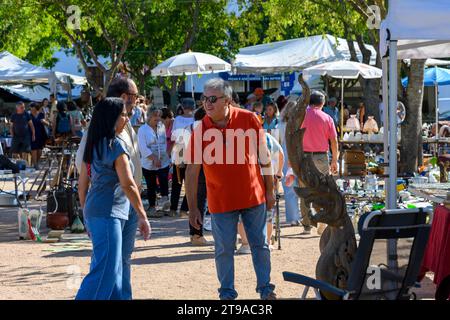 Samedi hebdomadaire marché aux puces, Estremoz, Alentejo, Portugal Banque D'Images