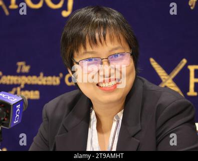 Tokyo, Japon. 24 novembre 2023. Zin Mar Aung, le ministre des Affaires étrangères du gouvernement du Myanmar en exil du gouvernement d'unité nationale (NUG) s'exprime au Club des correspondants étrangers du Japon à Tokyo le vendredi 24 novembre 2023. Elle est maintenant à Tokyo pour échanger des vues avec des représentants du gouvernement japonais. (Photo de Yoshio Tsunoda/AFLO) Banque D'Images